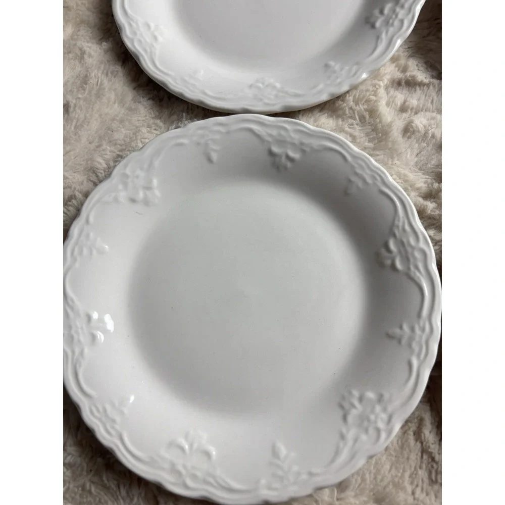 Tabletops‎ Gallery Versailles White Floral Embossed 4 Salad Dessert Plates 8